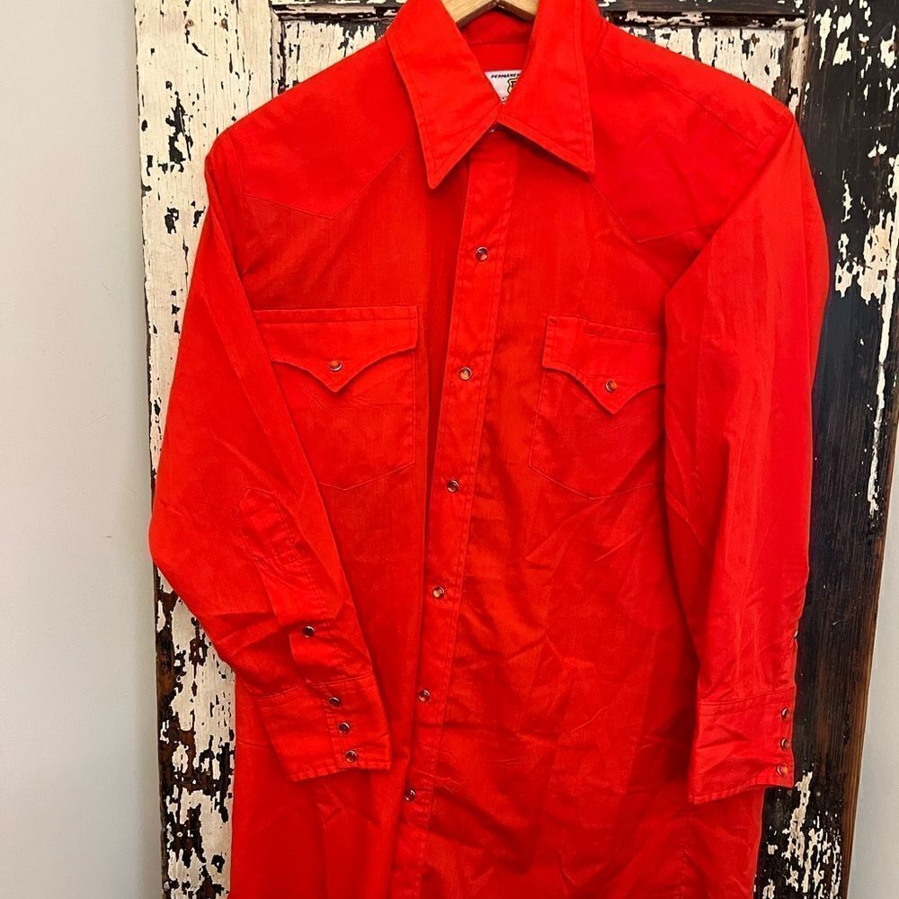 Vintage men’s Dickson-Jenkins Red snap button down long sleeve western shirt.